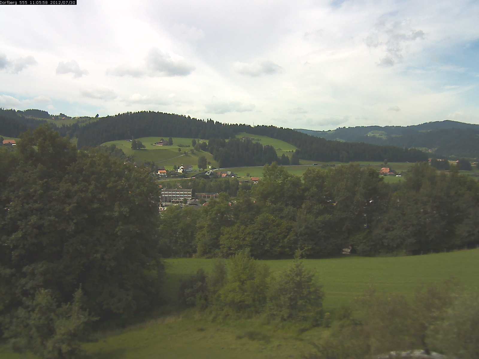 Webcam-Bild: Aussicht vom Dorfberg in Langnau 20120730-110600