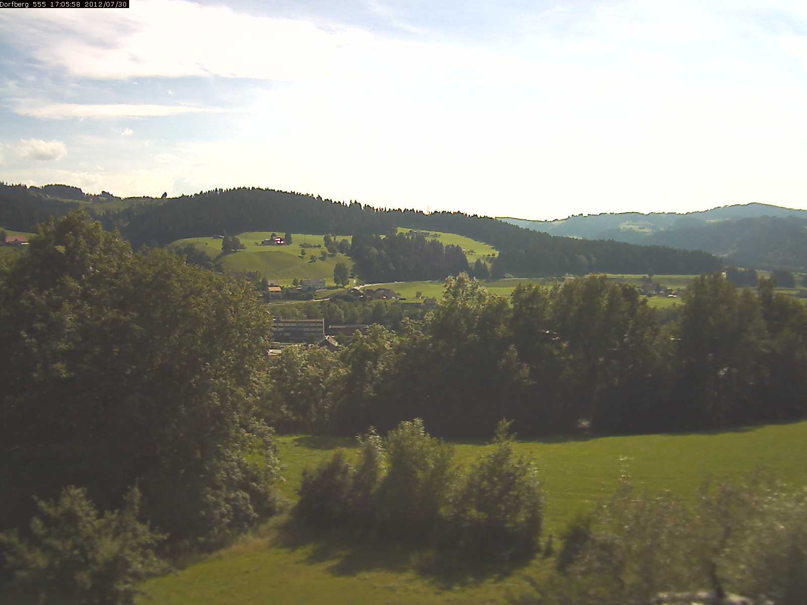 Webcam-Bild: Aussicht vom Dorfberg in Langnau 20120730-170600