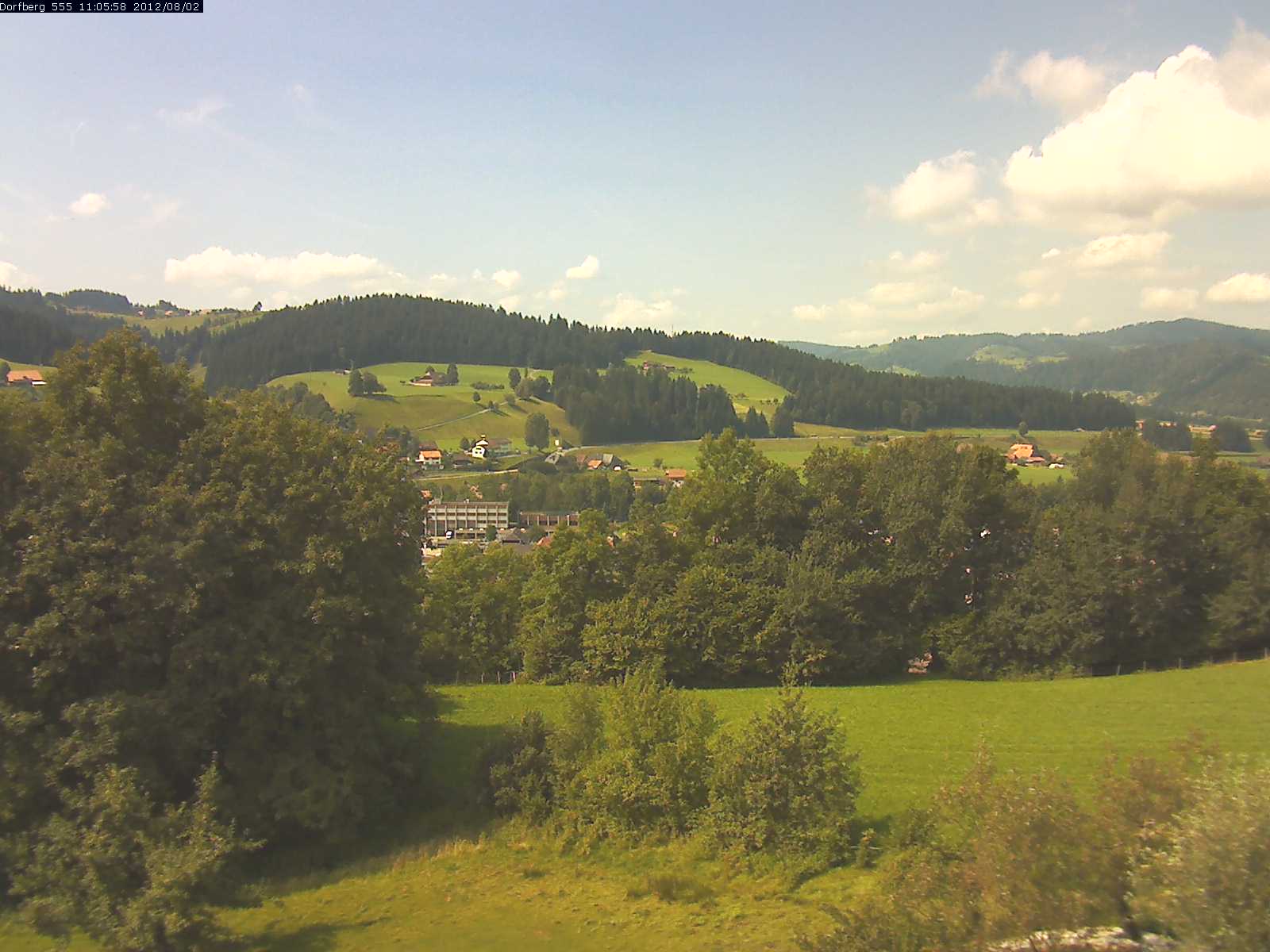 Webcam-Bild: Aussicht vom Dorfberg in Langnau 20120802-110600