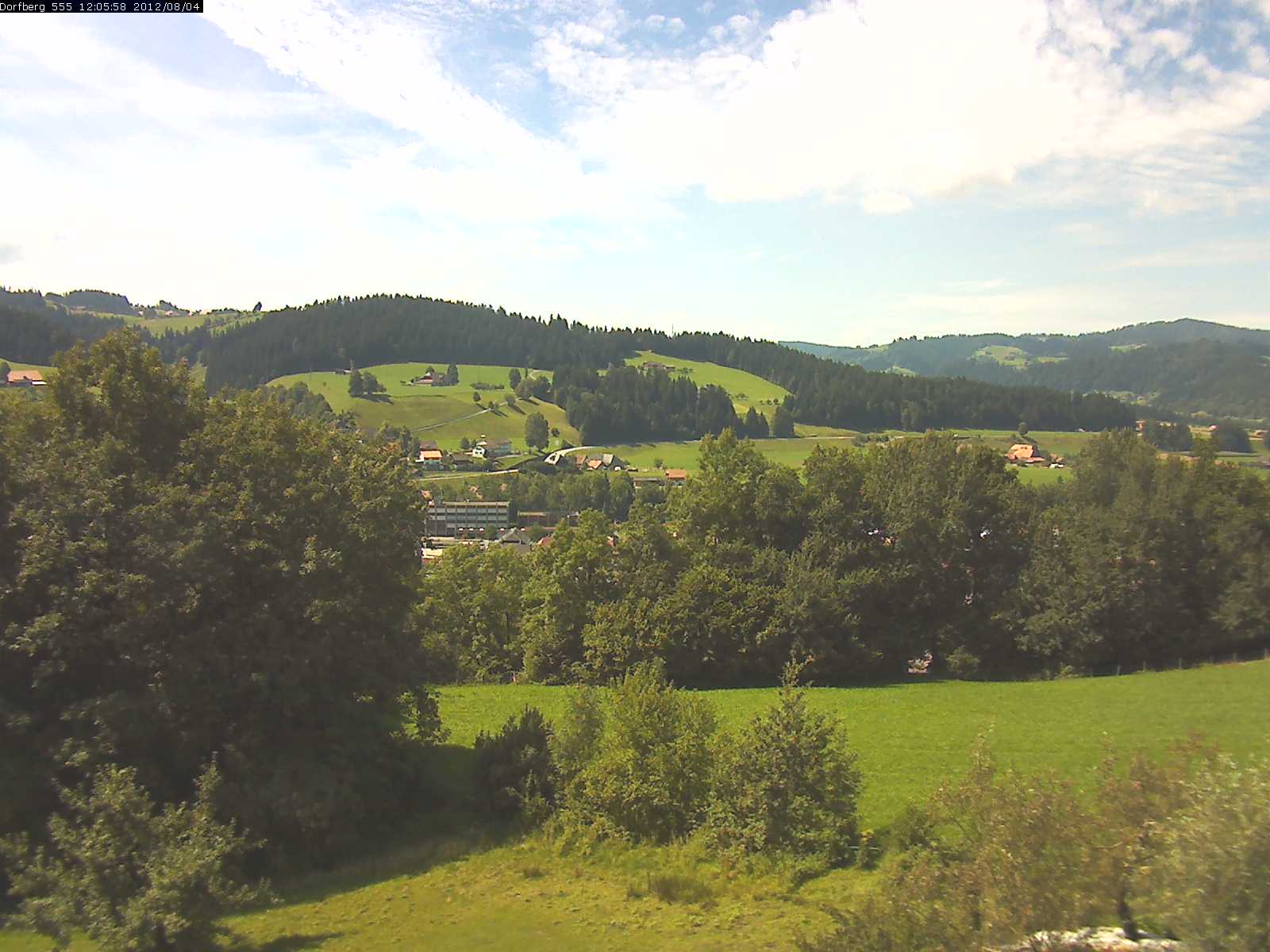 Webcam-Bild: Aussicht vom Dorfberg in Langnau 20120804-120600
