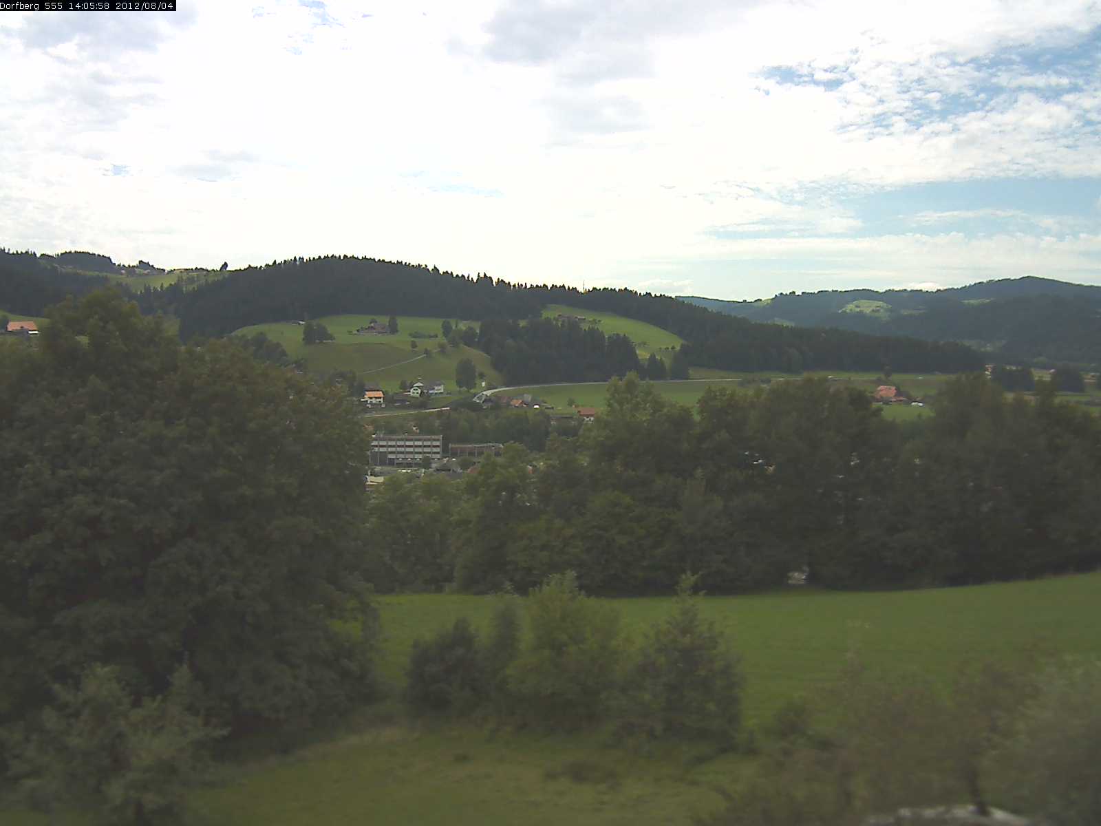 Webcam-Bild: Aussicht vom Dorfberg in Langnau 20120804-140600