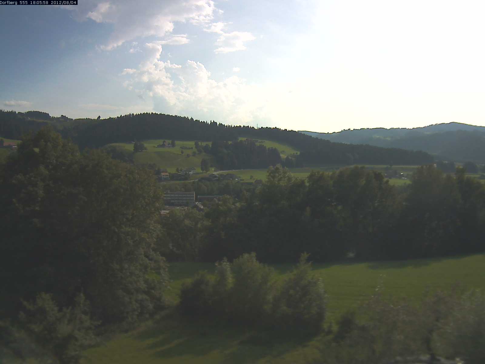 Webcam-Bild: Aussicht vom Dorfberg in Langnau 20120804-180600