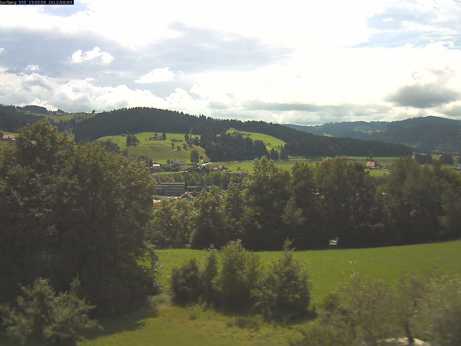 Webcam-Bild: Aussicht vom Dorfberg in Langnau 20120805-150600