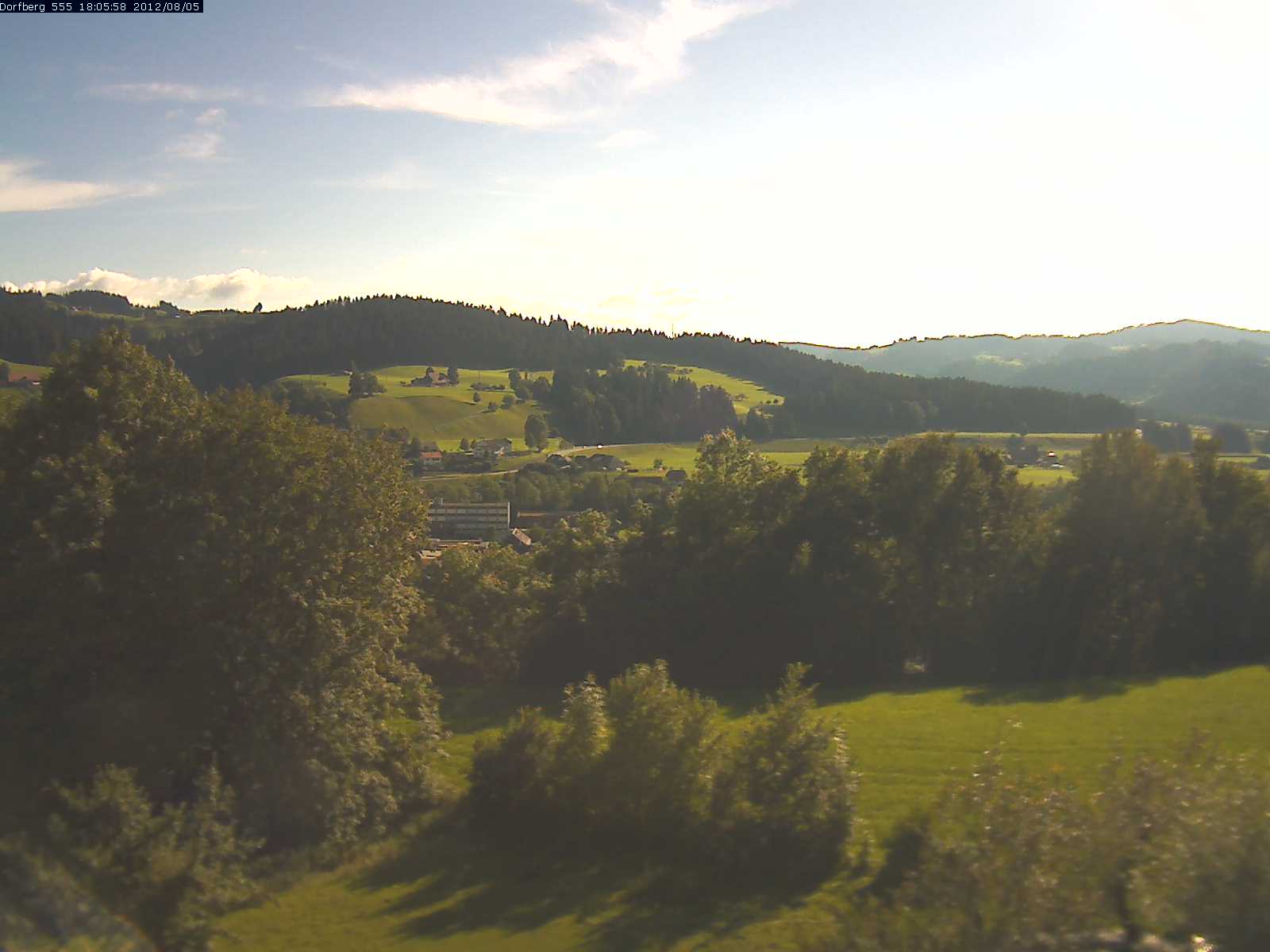 Webcam-Bild: Aussicht vom Dorfberg in Langnau 20120805-180600