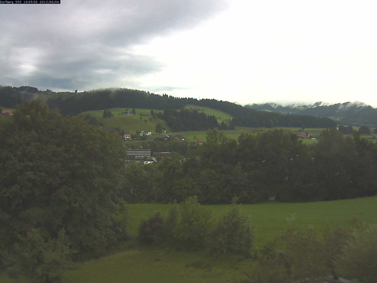 Webcam-Bild: Aussicht vom Dorfberg in Langnau 20120806-180600