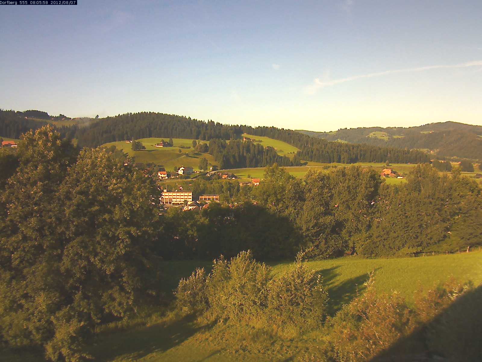 Webcam-Bild: Aussicht vom Dorfberg in Langnau 20120807-080600