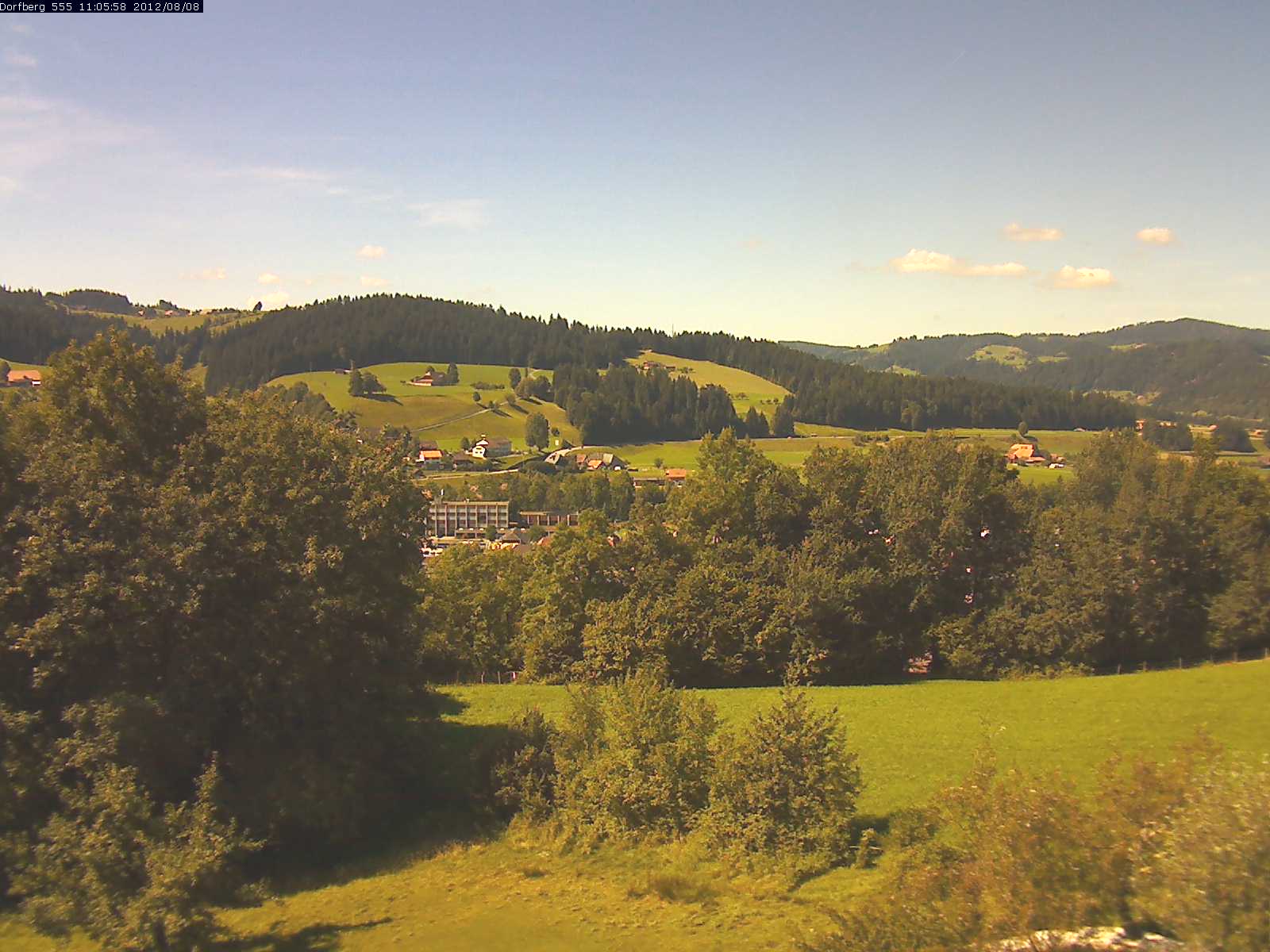 Webcam-Bild: Aussicht vom Dorfberg in Langnau 20120808-110600