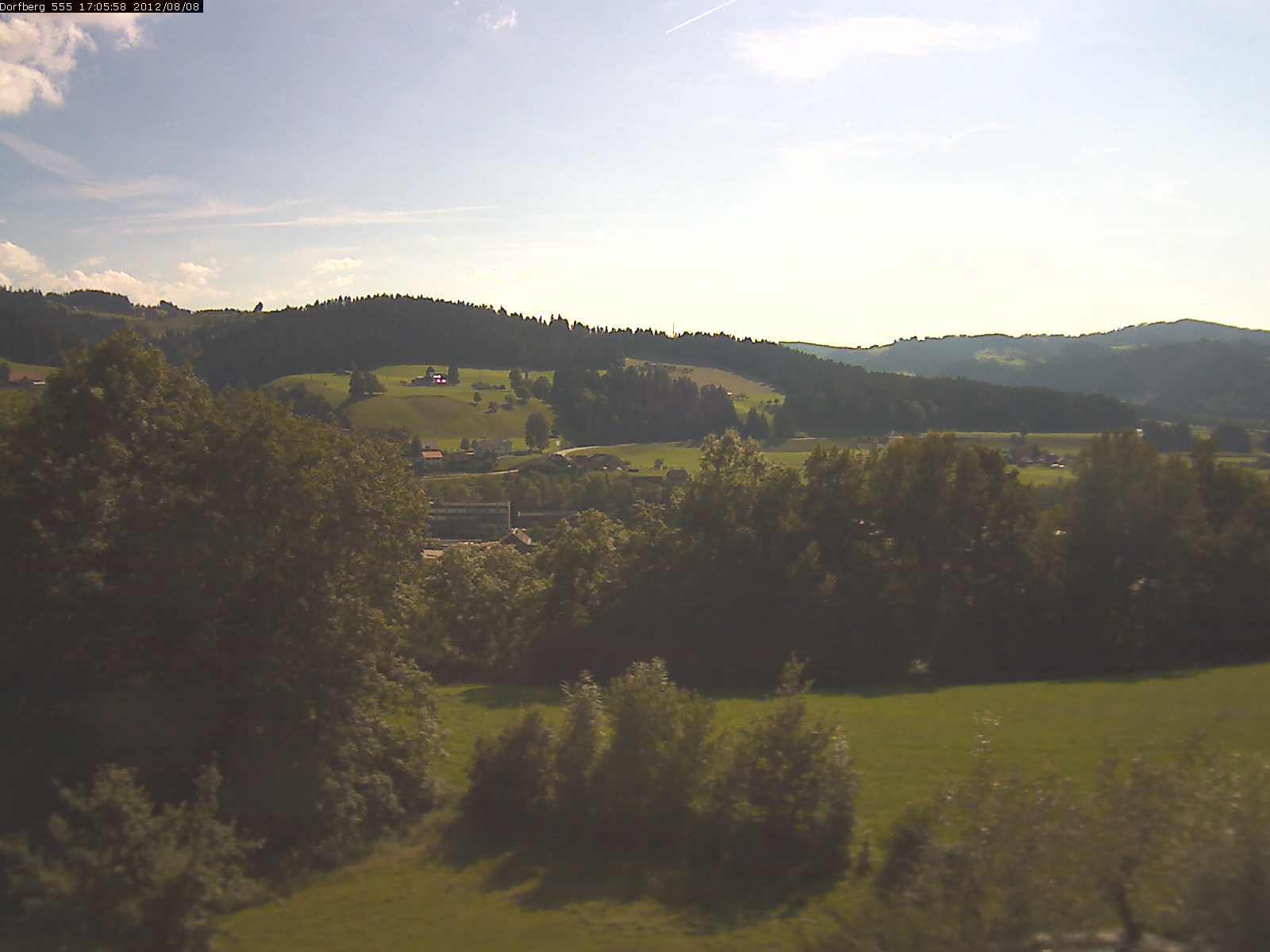 Webcam-Bild: Aussicht vom Dorfberg in Langnau 20120808-170600