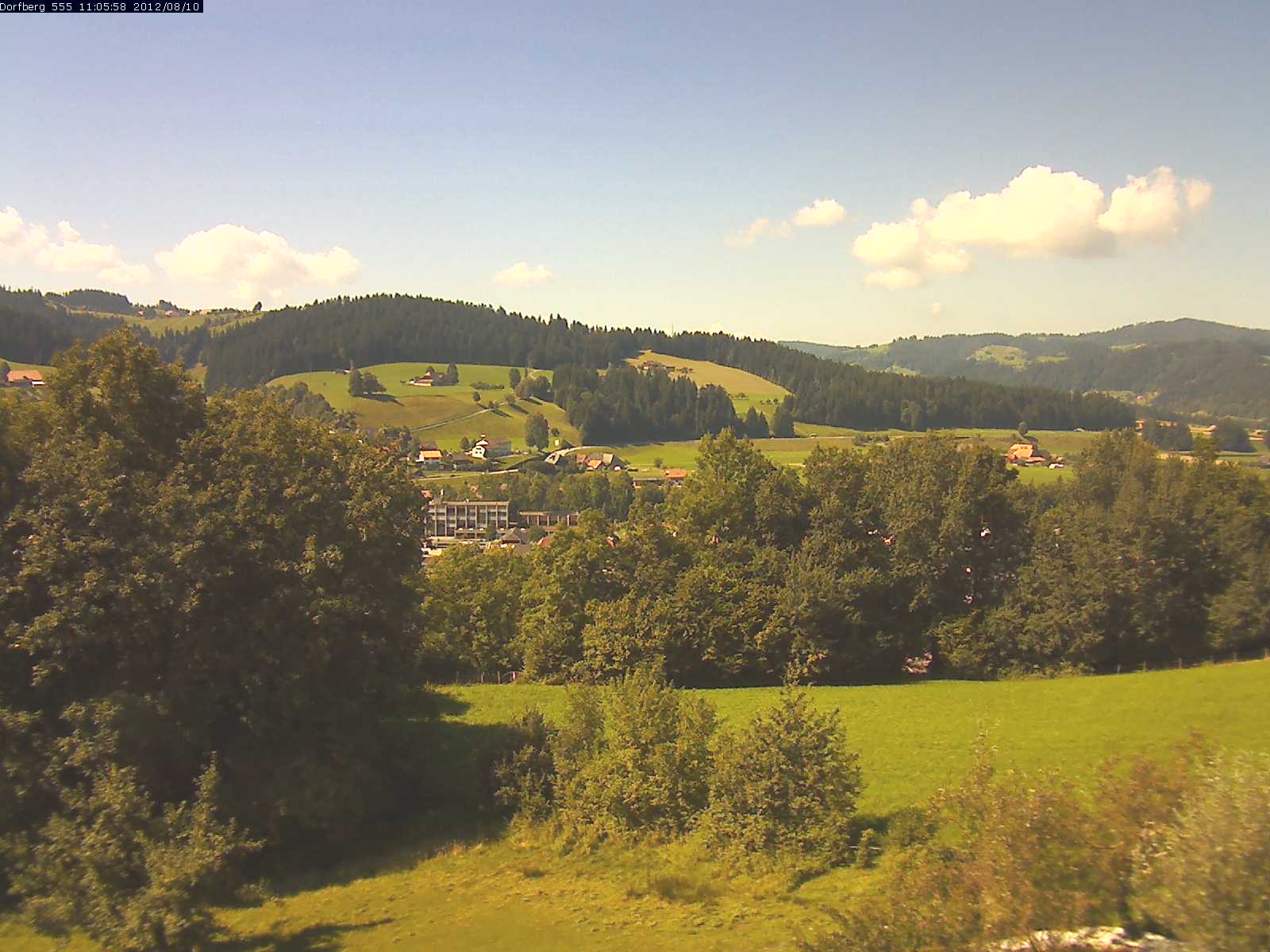 Webcam-Bild: Aussicht vom Dorfberg in Langnau 20120810-110600