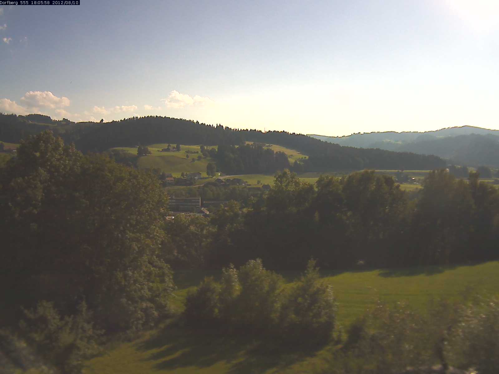 Webcam-Bild: Aussicht vom Dorfberg in Langnau 20120810-180600