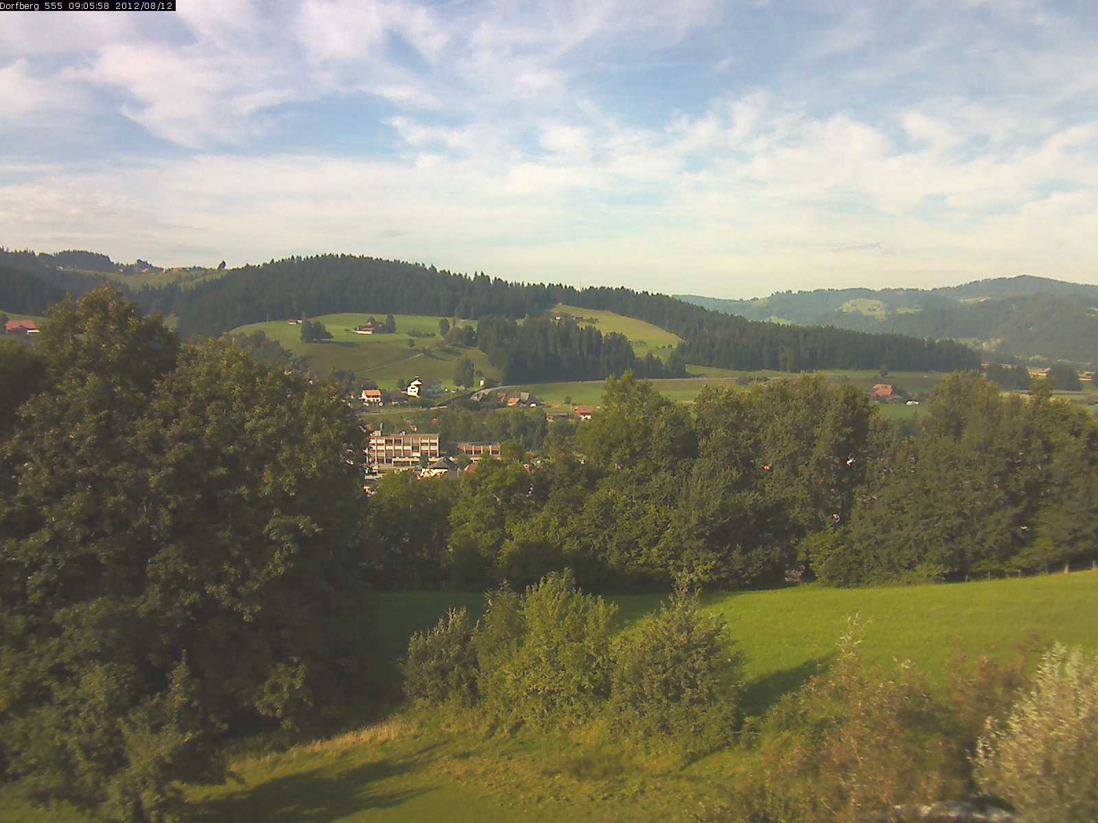 Webcam-Bild: Aussicht vom Dorfberg in Langnau 20120812-090600