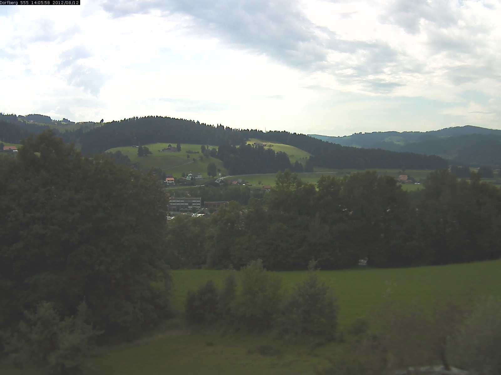 Webcam-Bild: Aussicht vom Dorfberg in Langnau 20120812-140600
