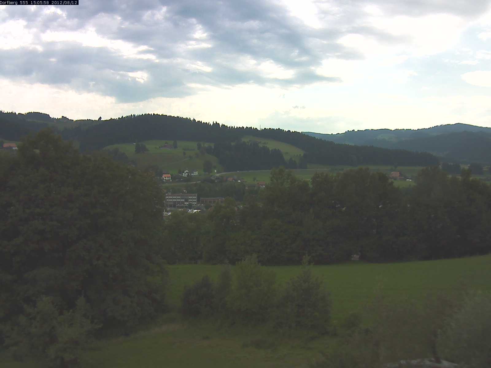 Webcam-Bild: Aussicht vom Dorfberg in Langnau 20120812-150600