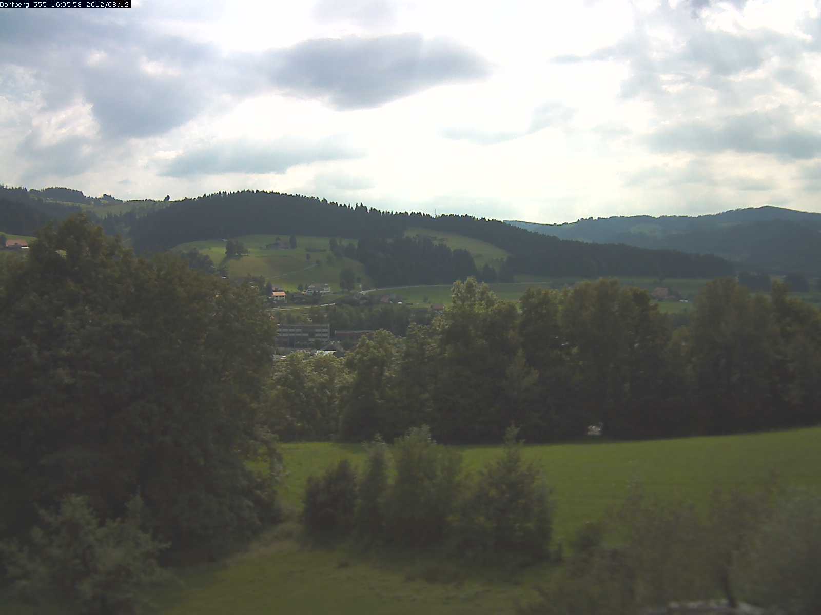 Webcam-Bild: Aussicht vom Dorfberg in Langnau 20120812-160600