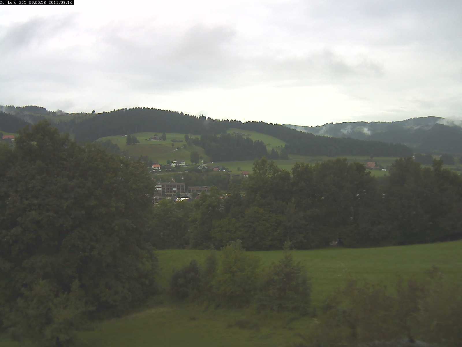 Webcam-Bild: Aussicht vom Dorfberg in Langnau 20120816-090600