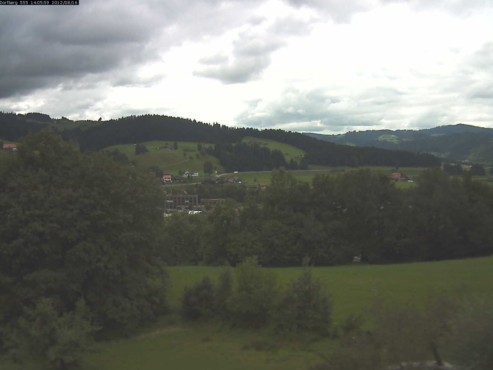Webcam-Bild: Aussicht vom Dorfberg in Langnau 20120816-140600
