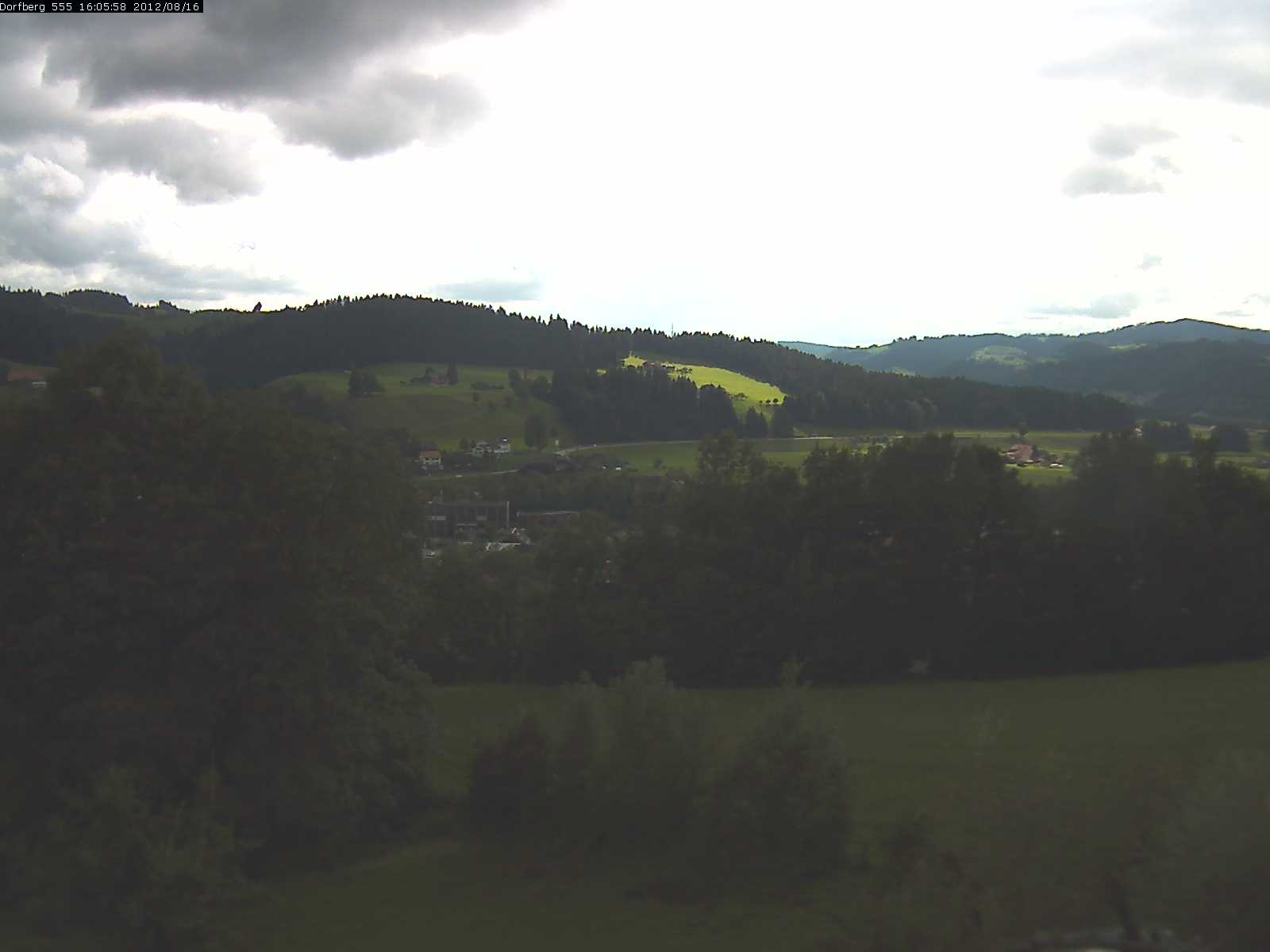 Webcam-Bild: Aussicht vom Dorfberg in Langnau 20120816-160600