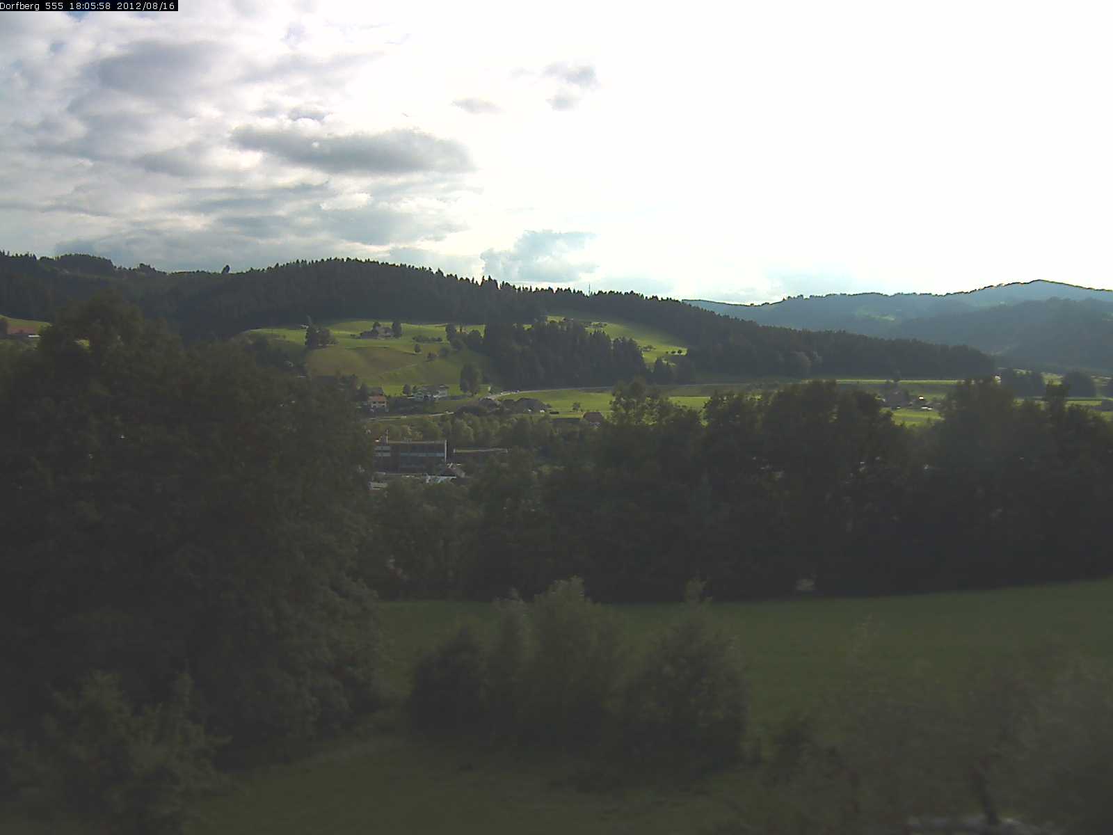 Webcam-Bild: Aussicht vom Dorfberg in Langnau 20120816-180600