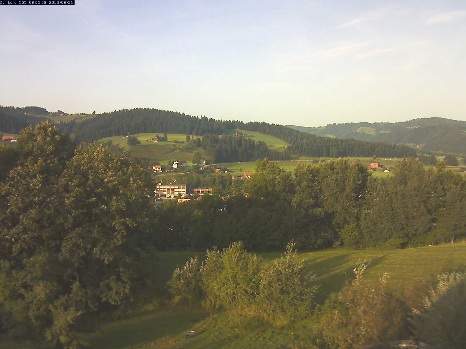 Webcam-Bild: Aussicht vom Dorfberg in Langnau 20120821-080600