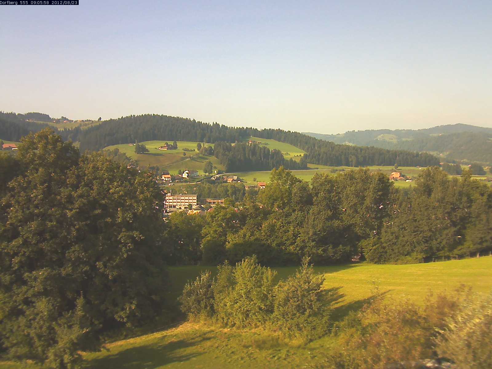 Webcam-Bild: Aussicht vom Dorfberg in Langnau 20120823-090600