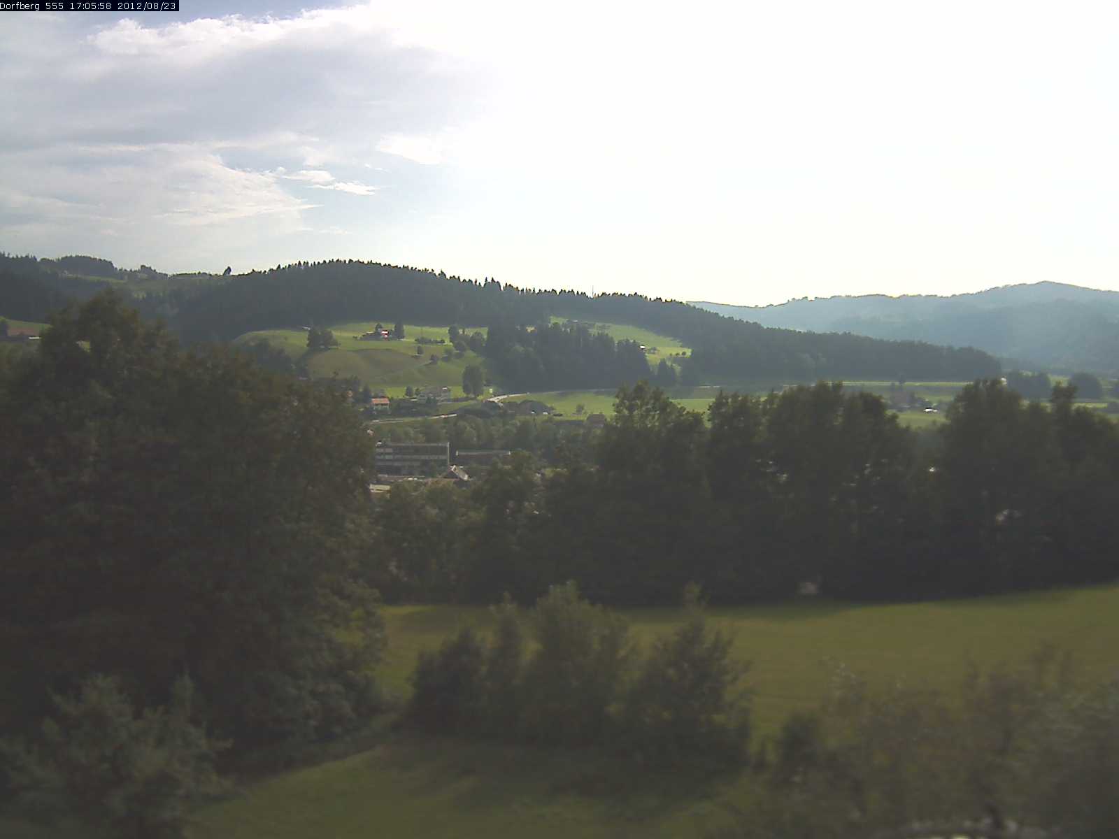 Webcam-Bild: Aussicht vom Dorfberg in Langnau 20120823-170600