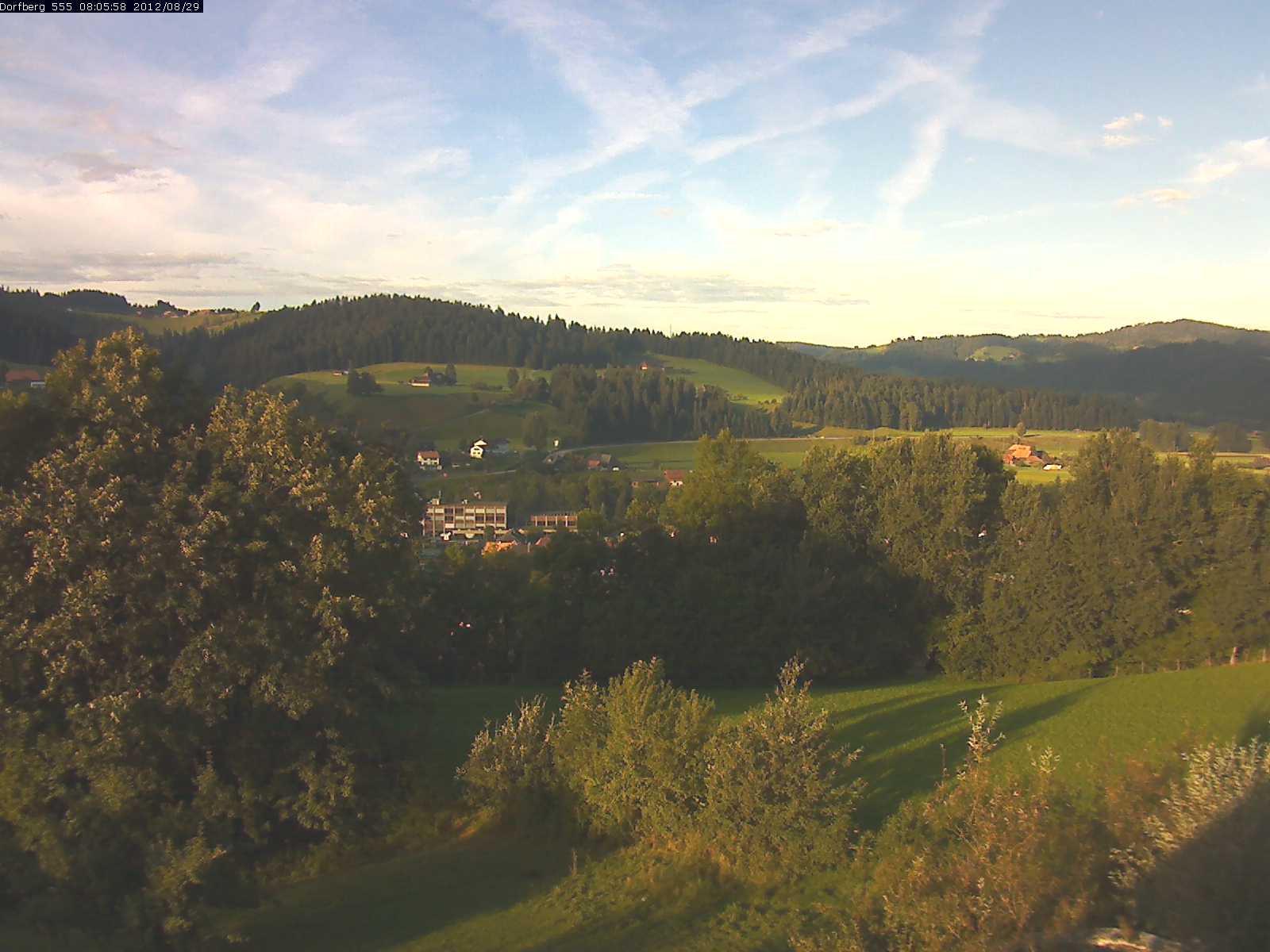 Webcam-Bild: Aussicht vom Dorfberg in Langnau 20120829-080600