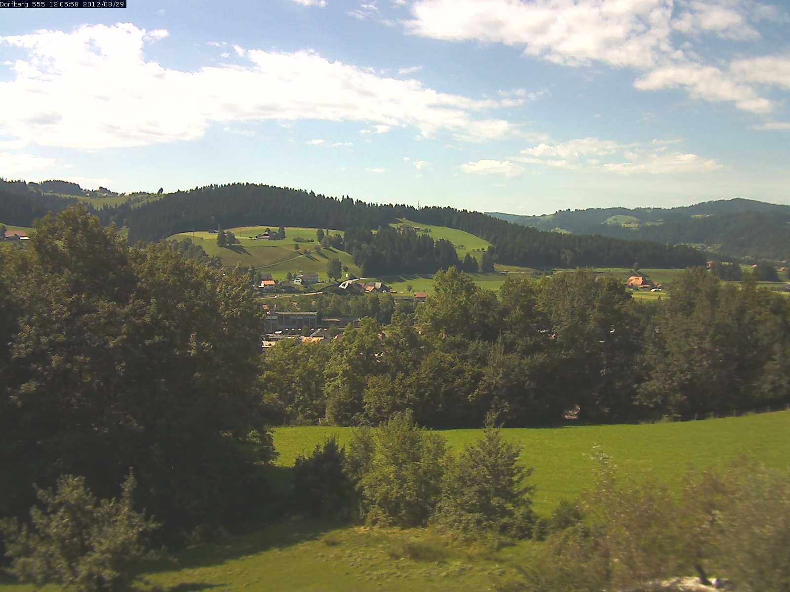 Webcam-Bild: Aussicht vom Dorfberg in Langnau 20120829-120600
