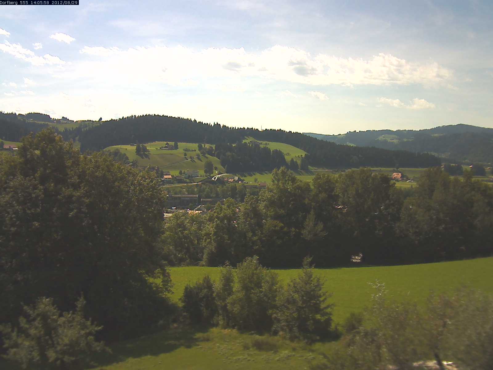 Webcam-Bild: Aussicht vom Dorfberg in Langnau 20120829-140600