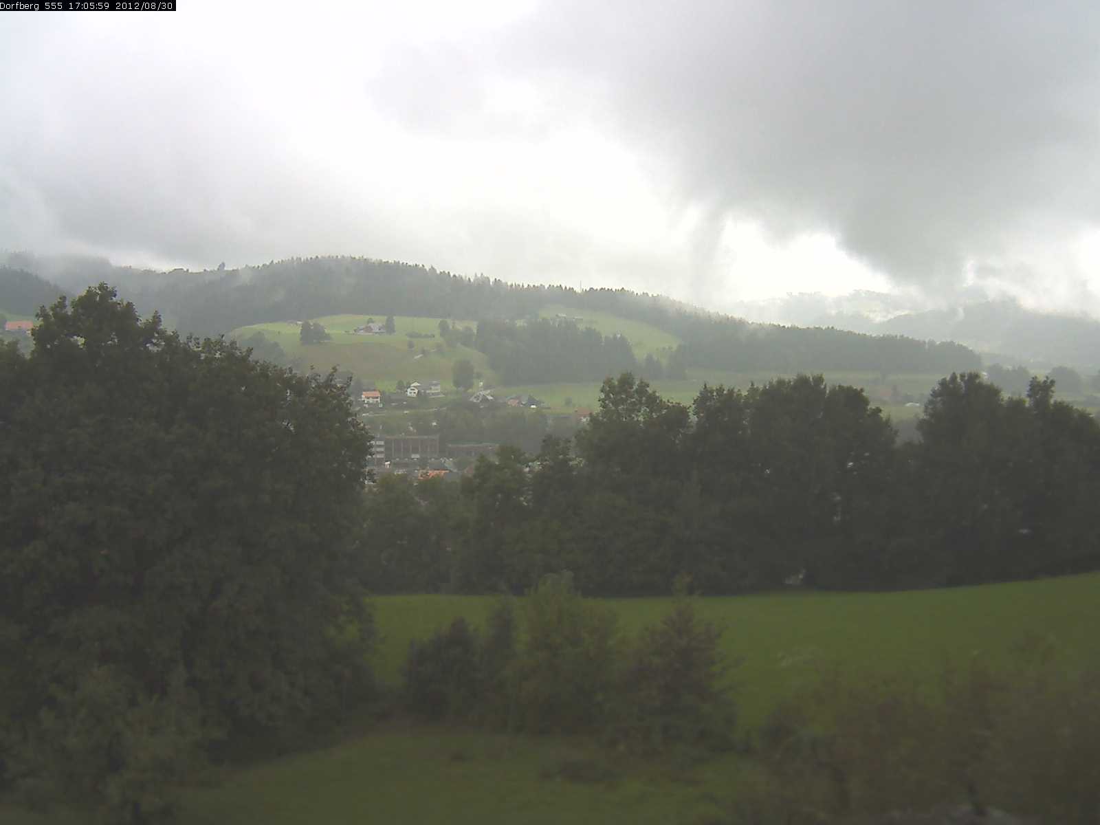 Webcam-Bild: Aussicht vom Dorfberg in Langnau 20120830-170600