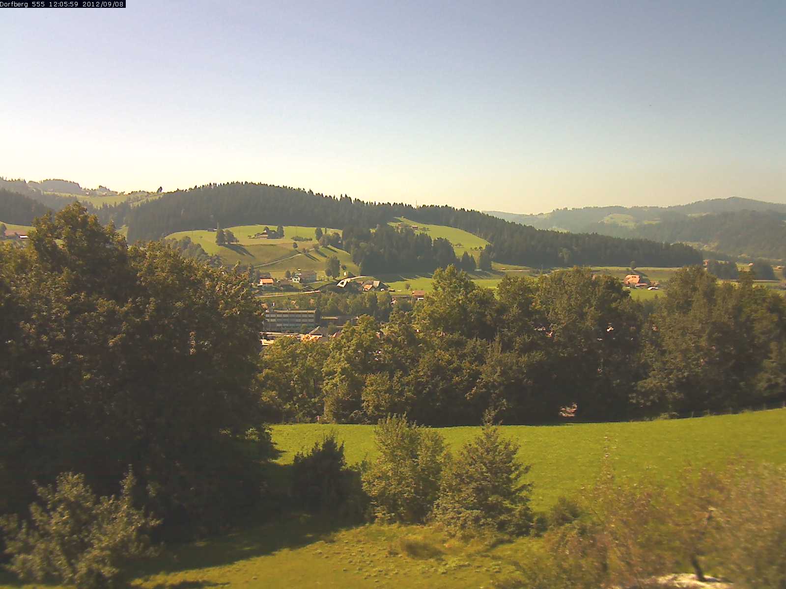 Webcam-Bild: Aussicht vom Dorfberg in Langnau 20120908-120600