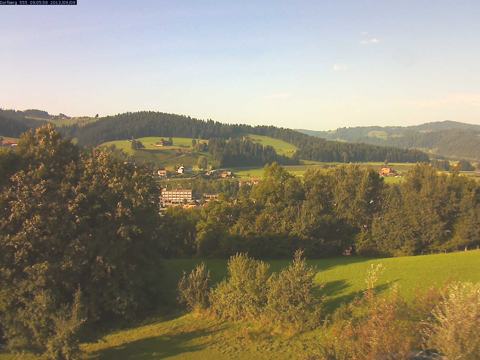 Webcam-Bild: Aussicht vom Dorfberg in Langnau 20120909-090600