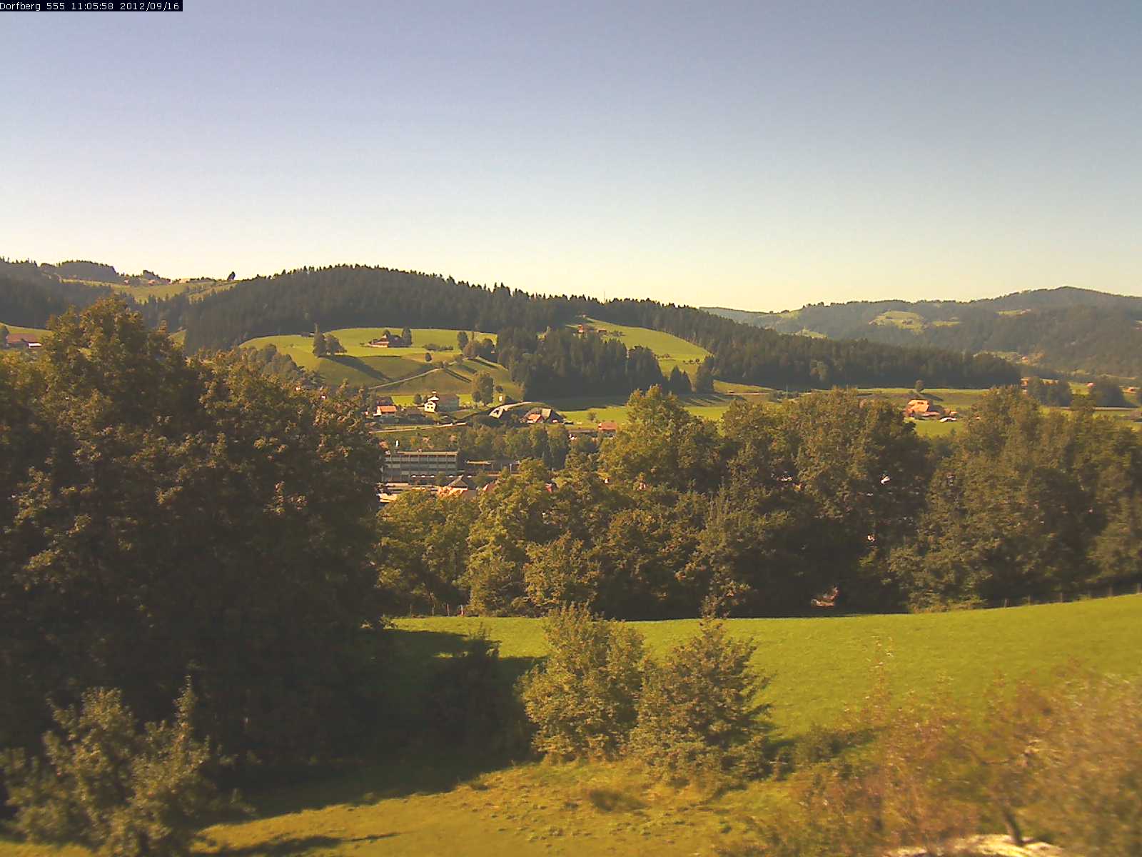 Webcam-Bild: Aussicht vom Dorfberg in Langnau 20120916-110600