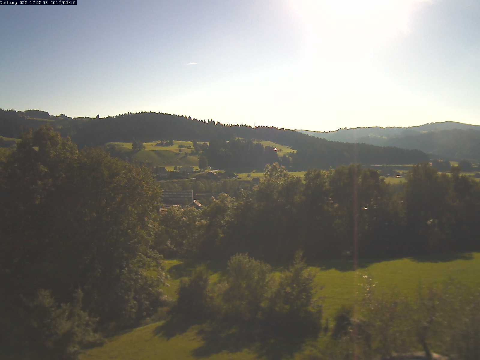 Webcam-Bild: Aussicht vom Dorfberg in Langnau 20120916-170600