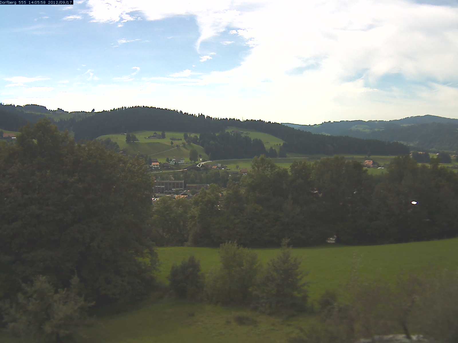 Webcam-Bild: Aussicht vom Dorfberg in Langnau 20120917-140600