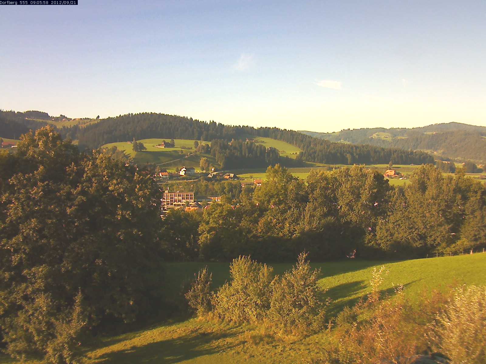 Webcam-Bild: Aussicht vom Dorfberg in Langnau 20120921-090600
