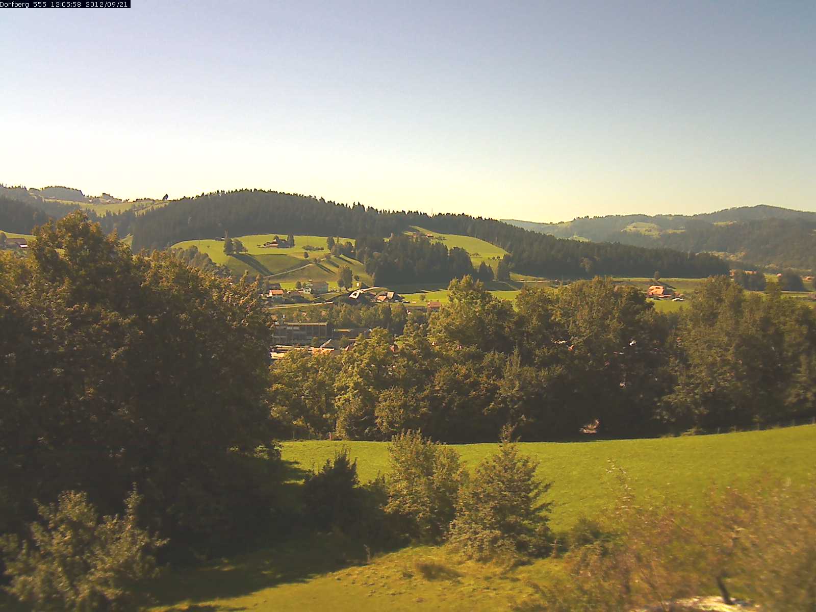 Webcam-Bild: Aussicht vom Dorfberg in Langnau 20120921-120600
