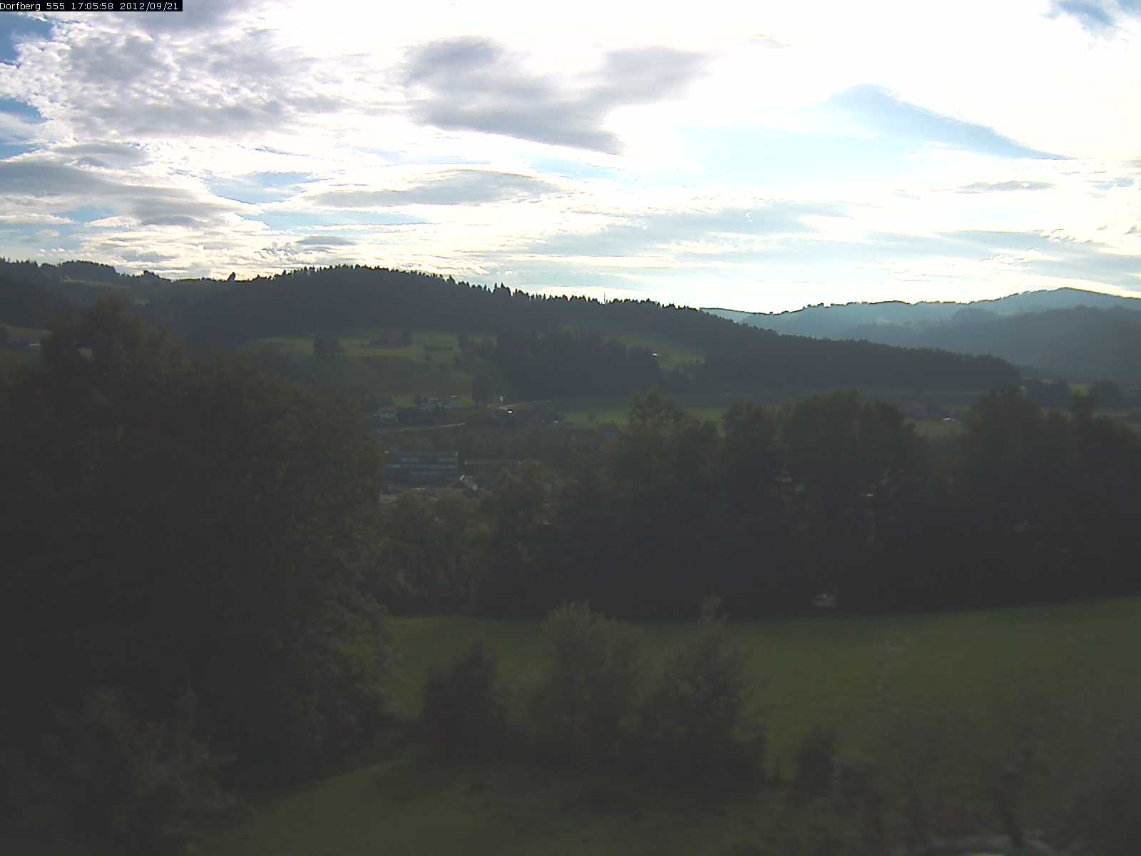 Webcam-Bild: Aussicht vom Dorfberg in Langnau 20120921-170600
