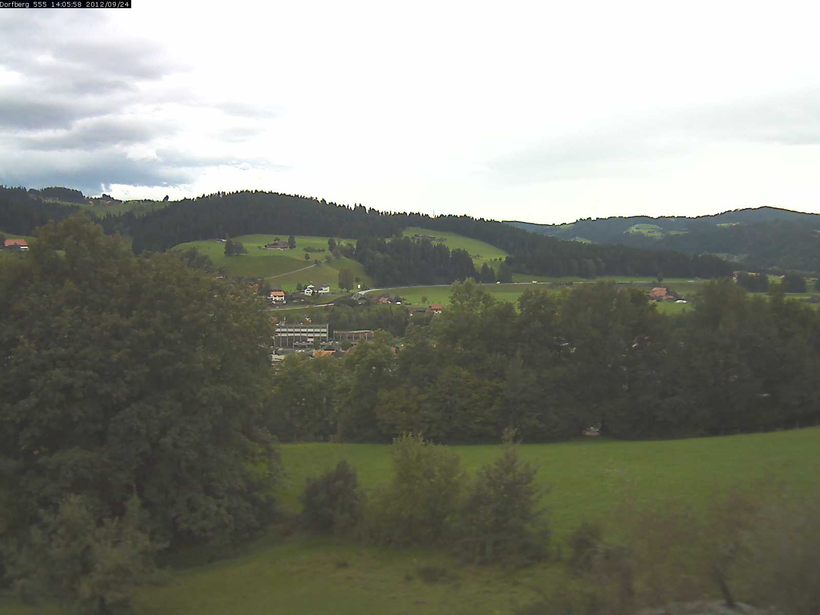 Webcam-Bild: Aussicht vom Dorfberg in Langnau 20120924-140600