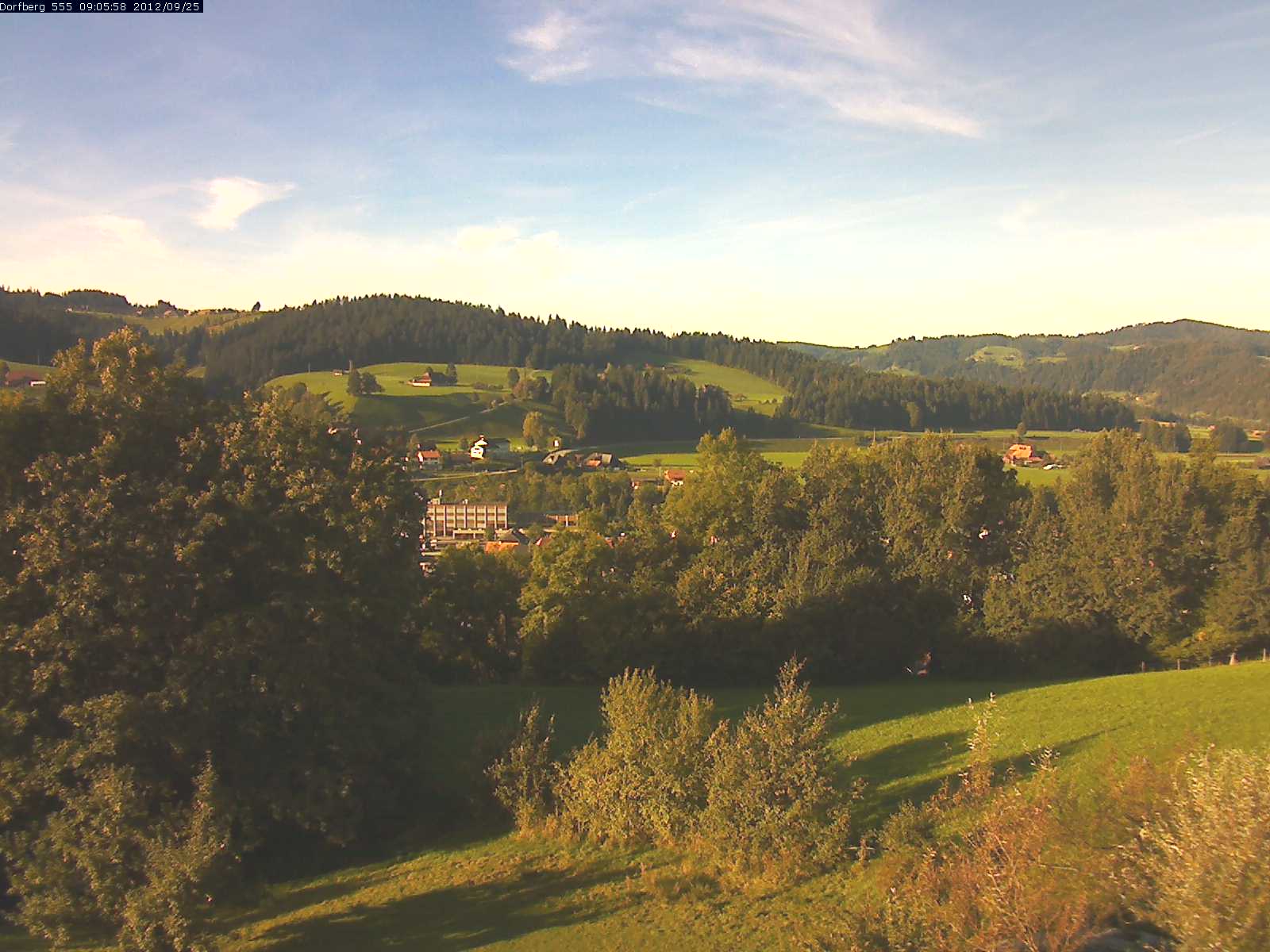 Webcam-Bild: Aussicht vom Dorfberg in Langnau 20120925-090600
