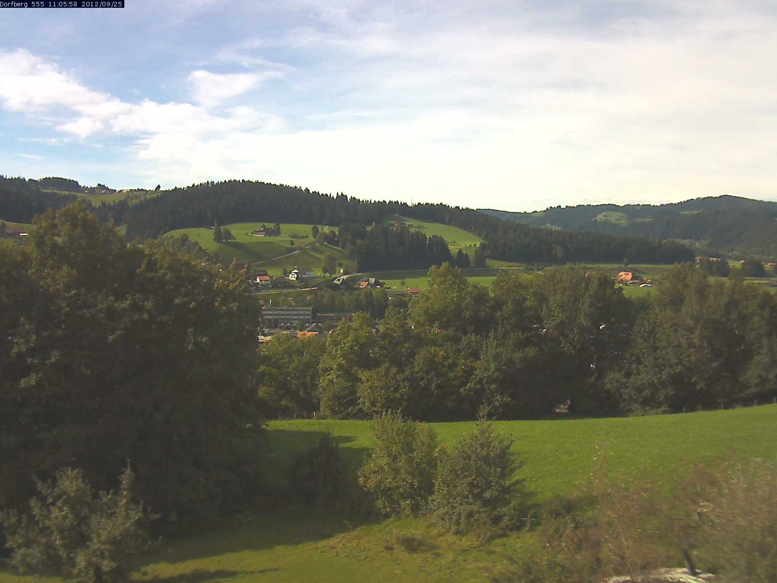 Webcam-Bild: Aussicht vom Dorfberg in Langnau 20120925-110600