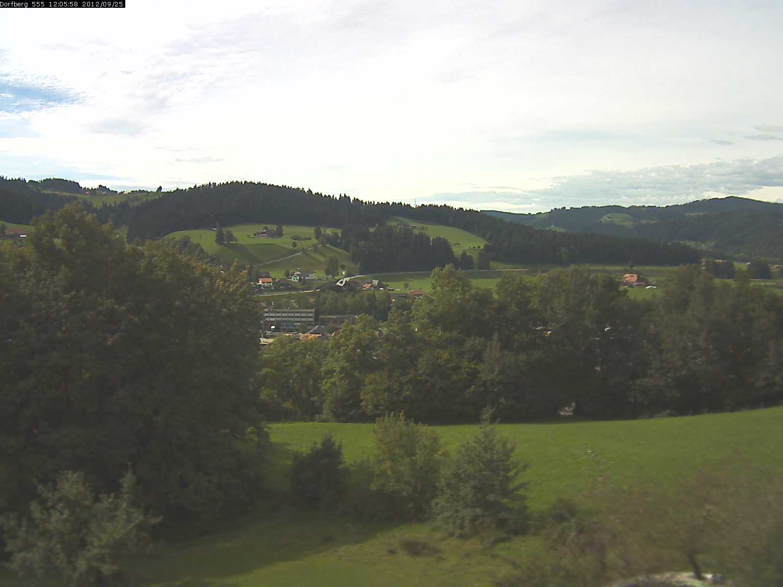 Webcam-Bild: Aussicht vom Dorfberg in Langnau 20120925-120600