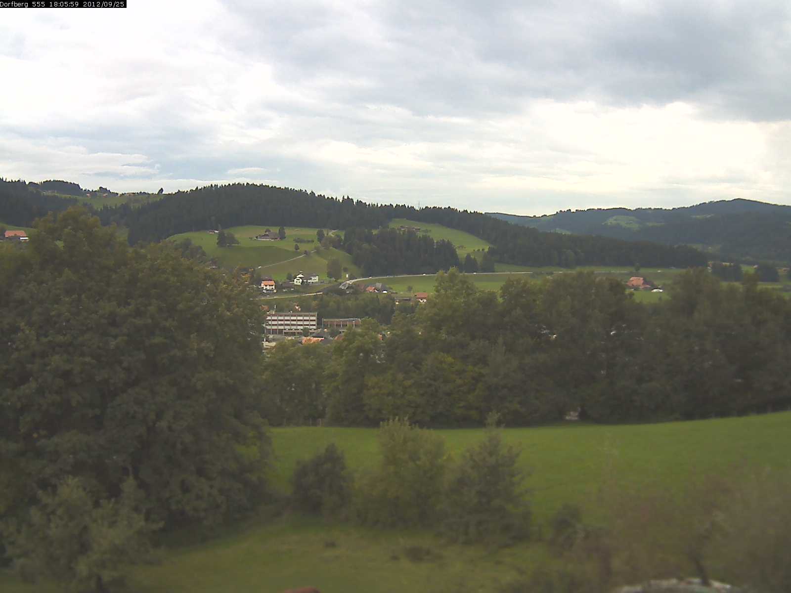 Webcam-Bild: Aussicht vom Dorfberg in Langnau 20120925-180600