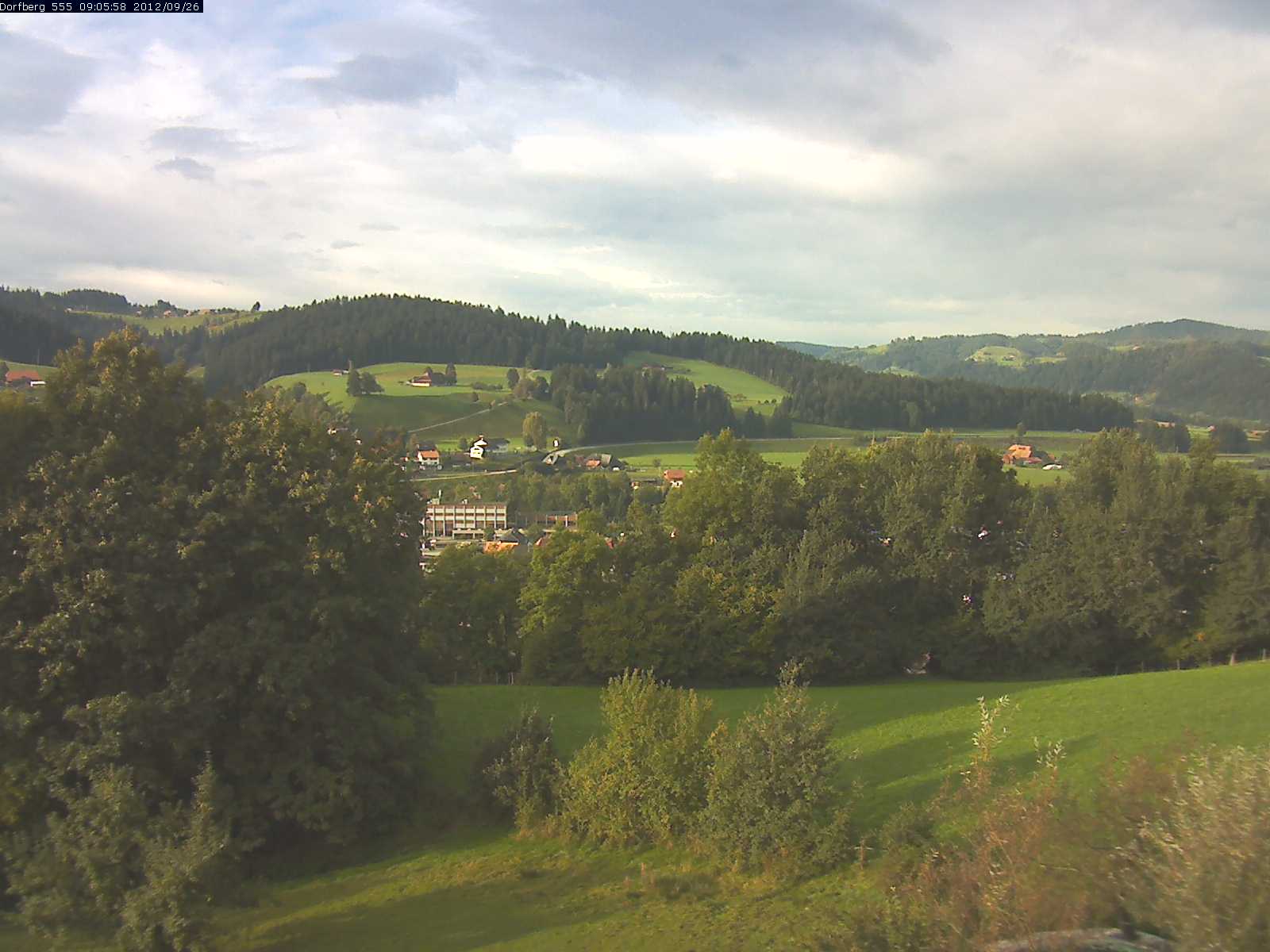 Webcam-Bild: Aussicht vom Dorfberg in Langnau 20120926-090600