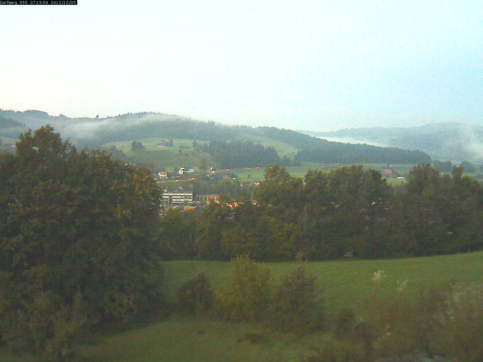 Webcam-Bild: Aussicht vom Dorfberg in Langnau 20121005-071600