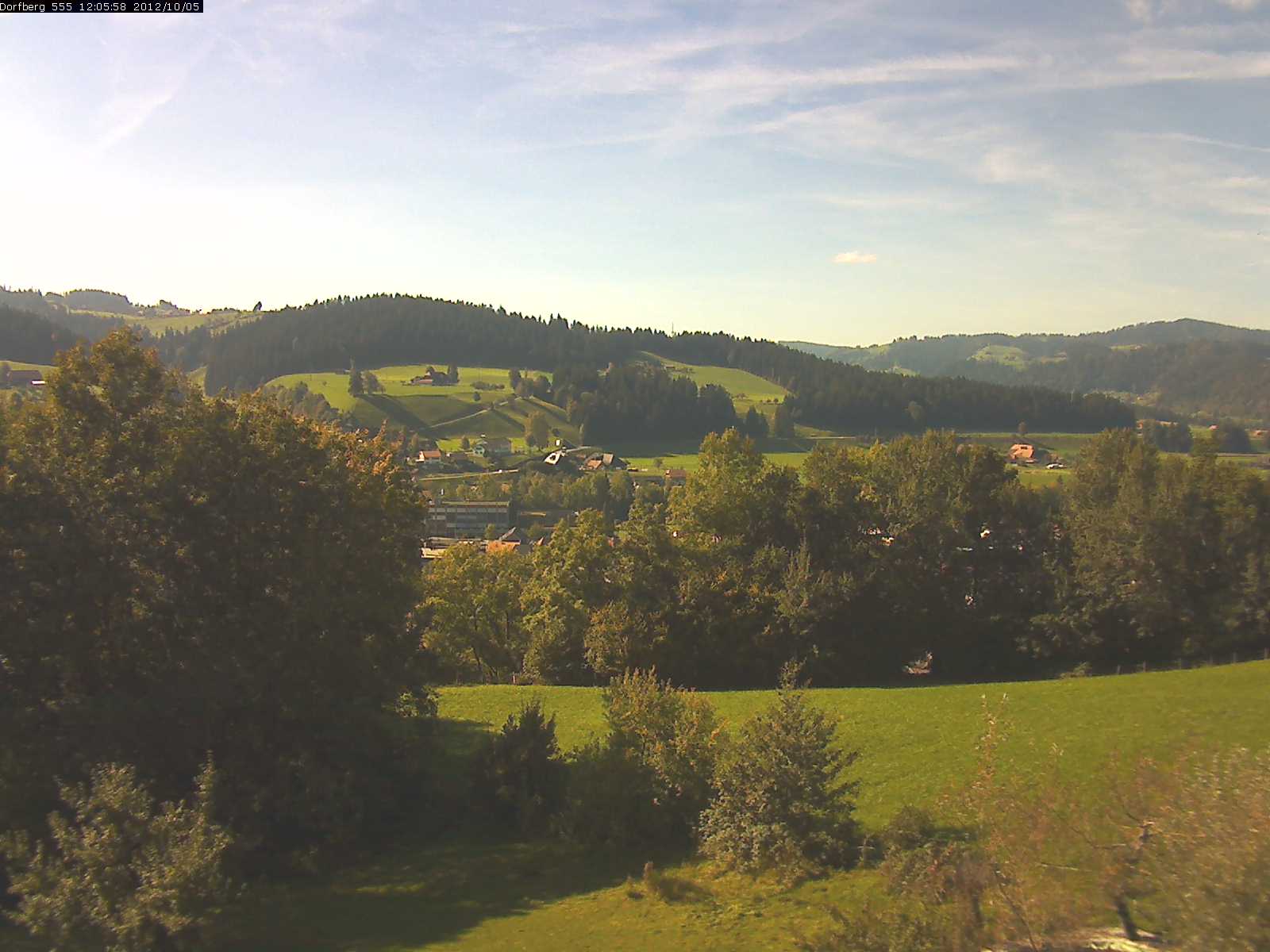 Webcam-Bild: Aussicht vom Dorfberg in Langnau 20121005-120600