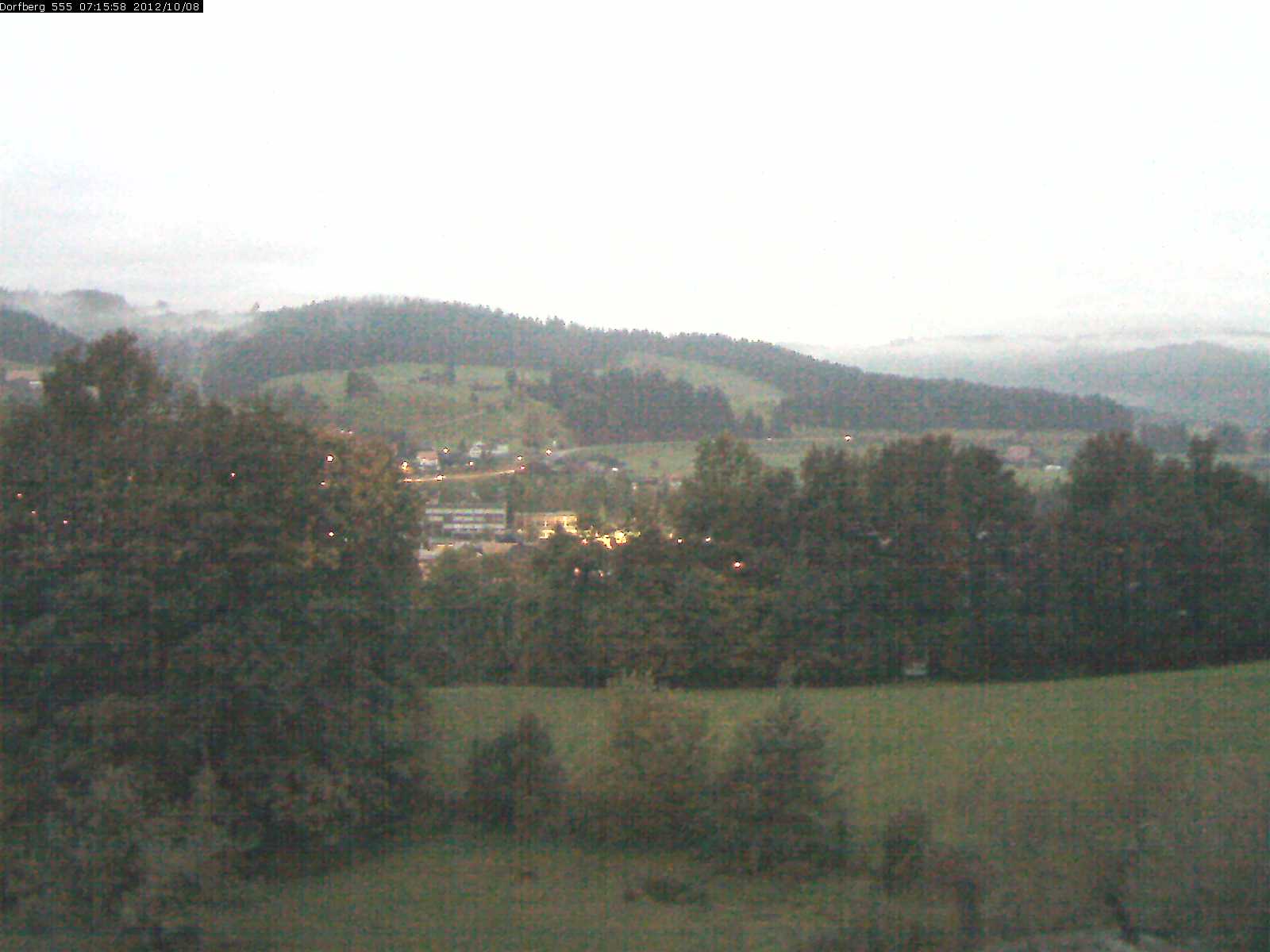 Webcam-Bild: Aussicht vom Dorfberg in Langnau 20121008-071600