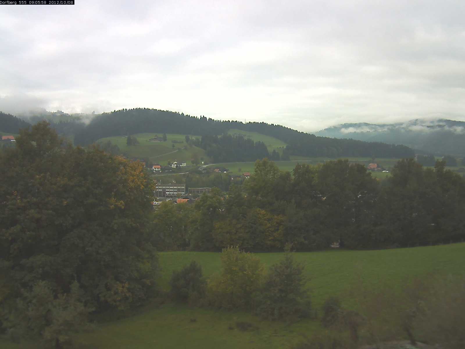 Webcam-Bild: Aussicht vom Dorfberg in Langnau 20121008-090600