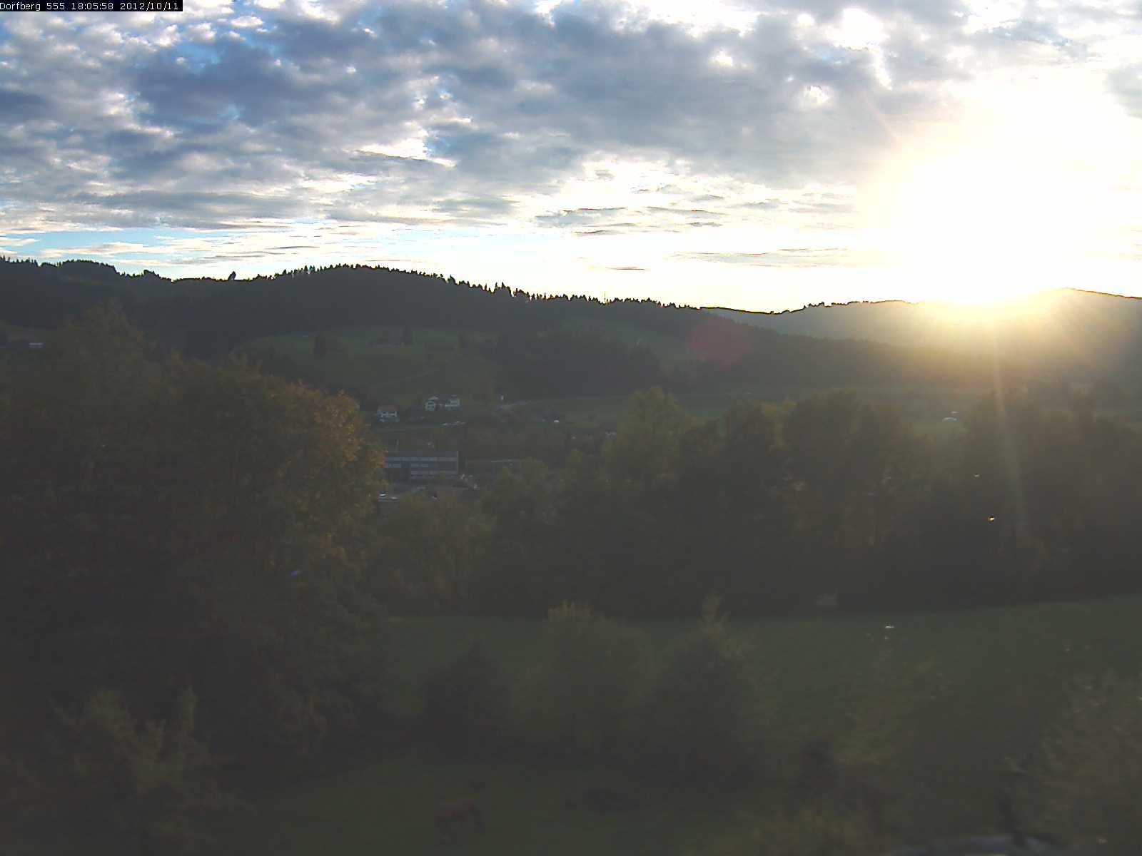 Webcam-Bild: Aussicht vom Dorfberg in Langnau 20121011-180600