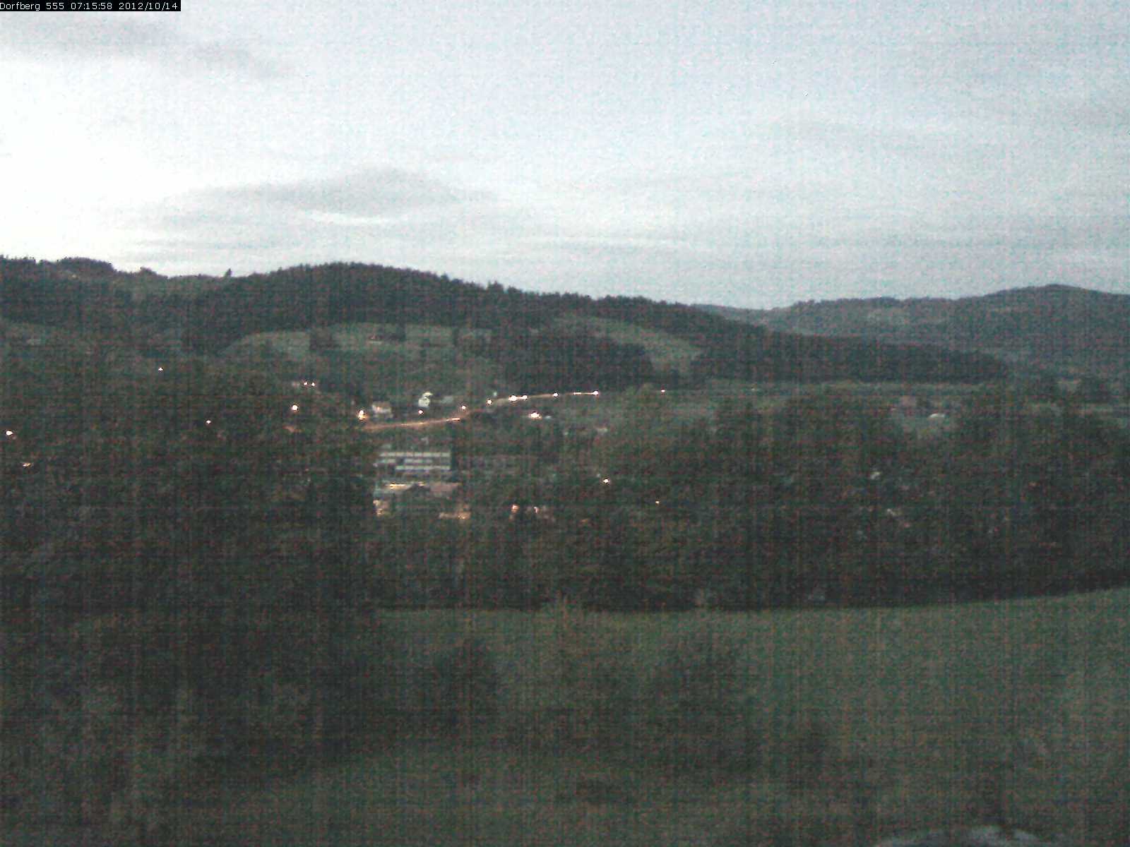 Webcam-Bild: Aussicht vom Dorfberg in Langnau 20121014-071600