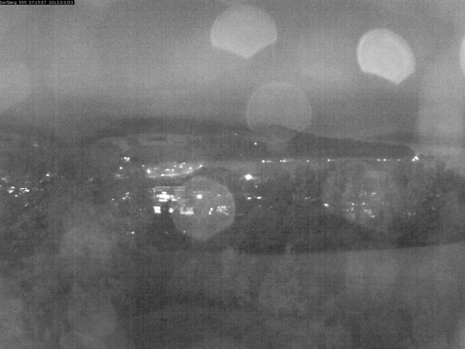 Webcam-Bild: Aussicht vom Dorfberg in Langnau 20121023-071600
